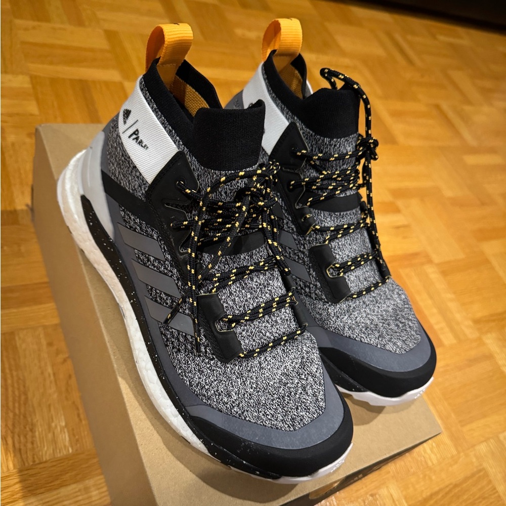 Terrex Free Hiker